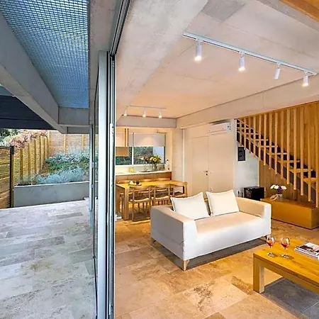 Thesis Otel